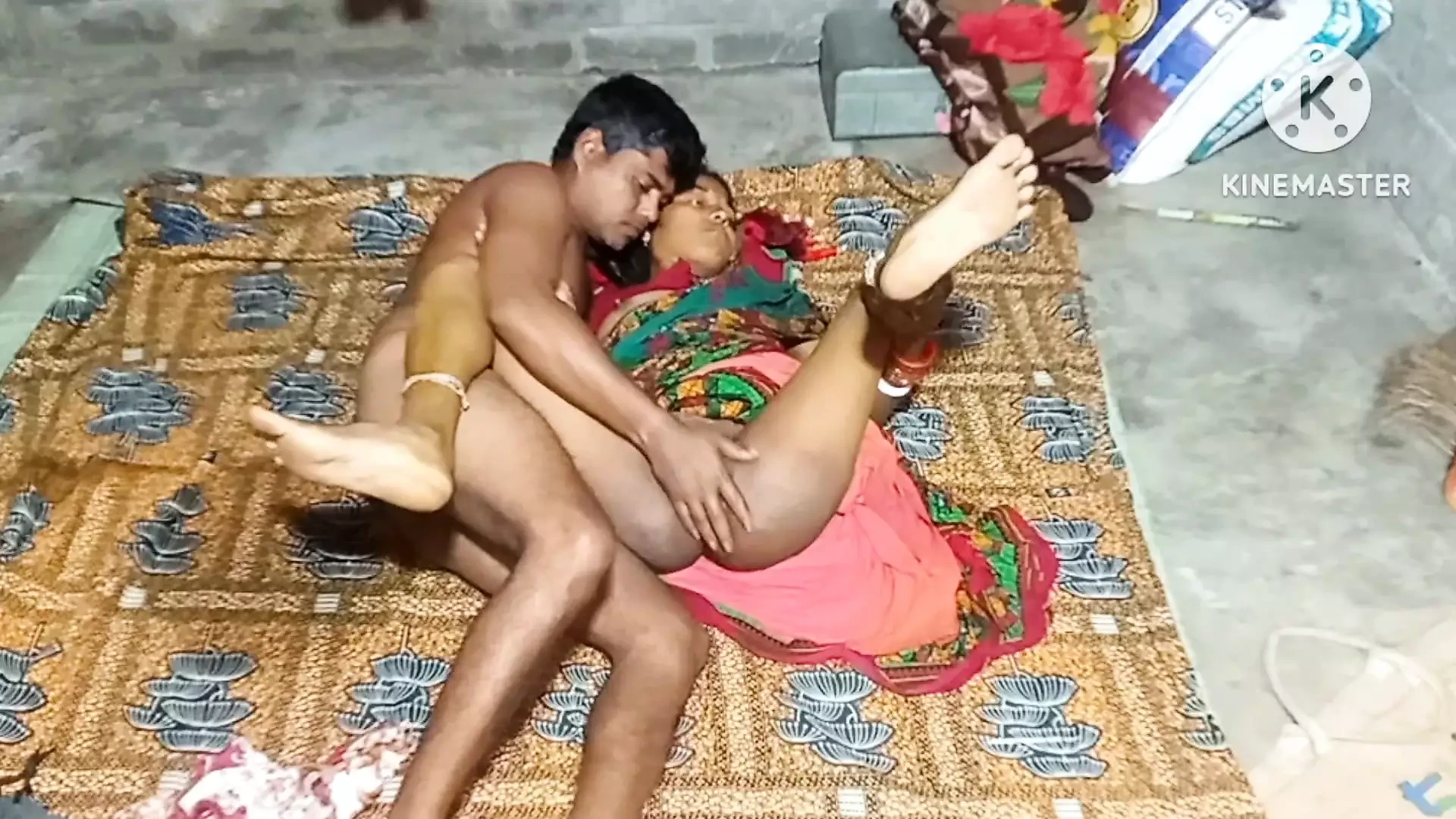 Aap naukarani ka pati se chudai xxx story sexkahanii.com par padh rahe hain